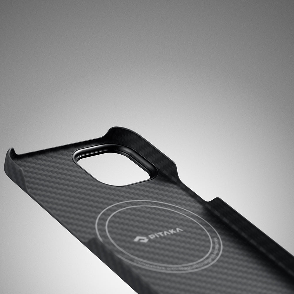 Pitaka Ultra-Slim Classic Serisi iPhone 14 M-safe Şarj Özellikli 1500D Aramid Fiber Black-Grey Twill Kılıf Pitaka Ultra-Slim Classic Serisi iPhone 14 M-safe Şarj Özellikli 1500D Aramid Fiber Black-Grey Twill Kılıf